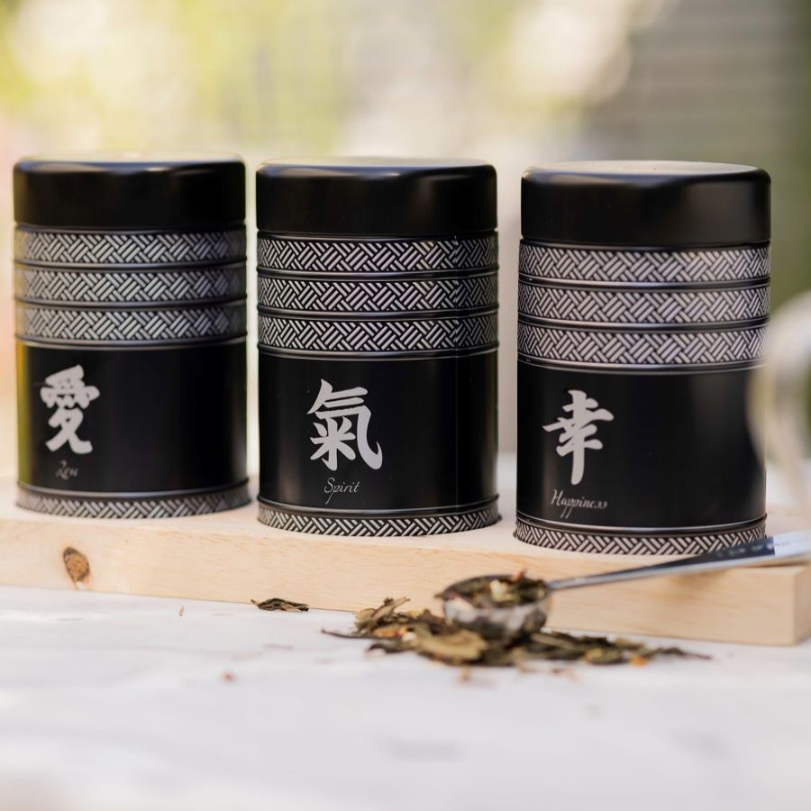 Theepresentaties Van Bruggen Thee | Theeplank Kyoto Black 3 X Zwart Kyoto Japans Blikken - Standaard Invulling 1Xgroen 1Xzwart 1Xrooibos Of Zelf Samenstellen